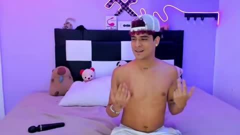 Snapshot of lucky_boys_x chatting on 06-14-26, 05:31 Stven online show from 06-14-26, 05:31