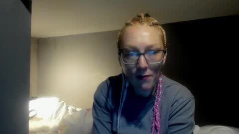 lucky_licky20 online show from 02-25-26, 03:38