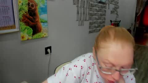 lucky_licky20 online show from 04-14-26, 02:17