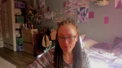 lucky_licky20 online show from 05-27-26, 01:46