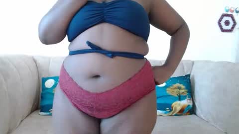 Snapshot of luckyawesome chatting on 01-23-25, 10:54 Crisiah online show from 01-23-25, 10:54