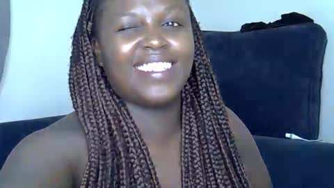Snapshot of luckyawesome chatting on 05-09-26, 11:54 Crisiah online show from 05-09-26, 11:54