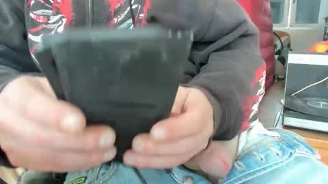 Snapshot of luckydrakex chatting on 12-21-25, 03:19 Lucky online show from 12-21-25, 03:19