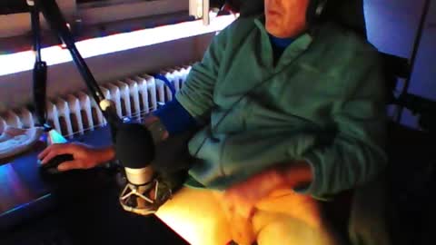        call me  Stefan online show from 09-26-25, 05:39