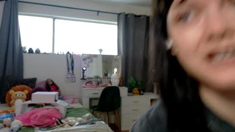 Snapshot of luckyjadestone chatting on 05-09-26, 12:05 Jade online show from 05-09-26, 12:05