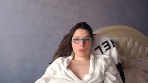 luckylinda23 online show from 03-05-25, 12:00