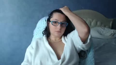 luckylinda23 online show from 10-14-25, 11:00