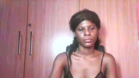 Snapshot of luckymadequeen chatting on 07-13-26, 10:23 Gloria online show from 07-13-26, 10:23