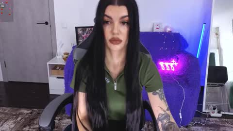 Monika online show from 11-26-25, 09:43