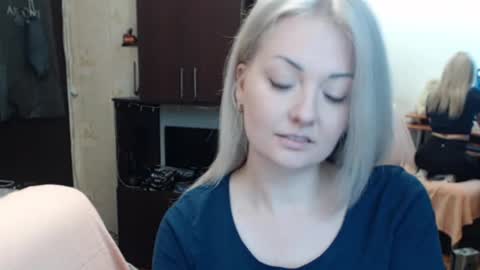 Snapshot of luckyshotgirl chatting on 10-26-25, 05:08 LuckyShot online show from 10-26-25, 05:08