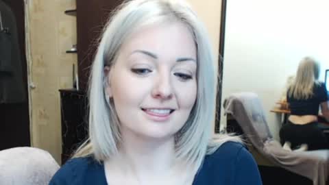 Snapshot of luckyshotgirl chatting on 05-03-26, 05:41 LuckyShot online show from 05-03-26, 05:41