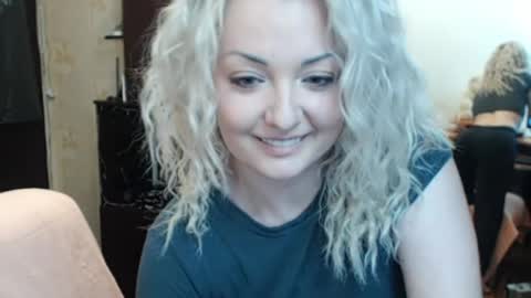 Snapshot of luckyshotgirl chatting on 05-23-26, 02:10 LuckyShot online show from 05-23-26, 02:10