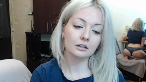 Snapshot of luckyshotgirl chatting on 06-02-26, 04:31 LuckyShot online show from 06-02-26, 04:31