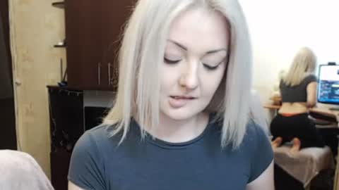 Snapshot of luckyshotgirl chatting on 06-19-26, 05:28 LuckyShot online show from 06-19-26, 05:28