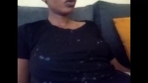 luckystar_19 online show from 03-05-25, 12:00