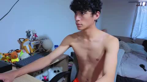 Snapshot of luclawthorne chatting on 01-13-26, 10:26 Lu Independent Model online show from 01-13-26, 10:26