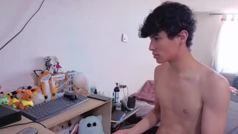 Snapshot of luclawthorne chatting on 01-18-26, 03:27 Lu Independent Model online show from 01-18-26, 03:27