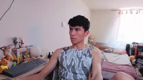 Snapshot of luclawthorne chatting on 02-21-26, 03:13 Lu Independent Model online show from 02-21-26, 03:13