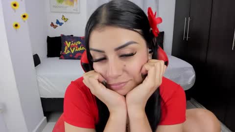 Snapshot of lucy007_ chatting on 02-23-25, 10:09 luciana online show from 02-23-25, 10:09