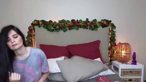 Lucy online show from 02-20-25, 09:09