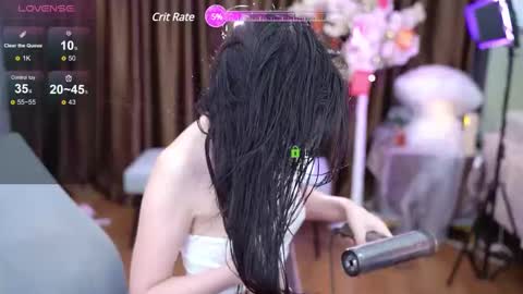 Snapshot of lucy__bb chatting on 02-08-25, 12:17 Lucy online show from 02-08-25, 12:17