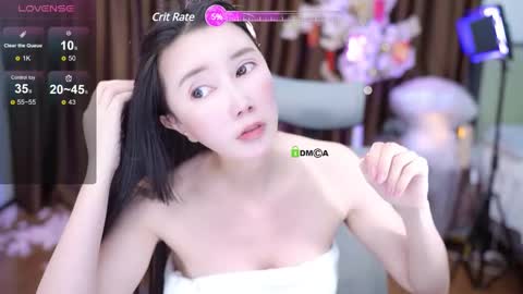 Snapshot of lucy__bb chatting on 02-12-25, 12:33 Lucy online show from 02-12-25, 12:33