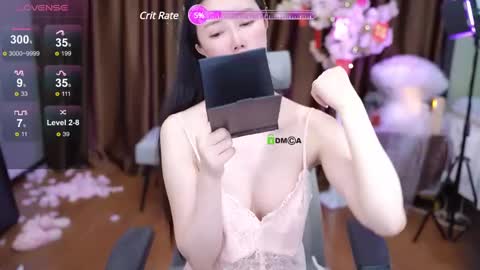 Snapshot of lucy__bb chatting on 02-14-25, 01:45 Lucy online show from 02-14-25, 01:45