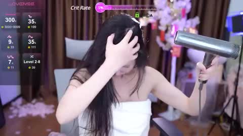 Snapshot of lucy__bb chatting on 03-08-25, 12:41 Lucy online show from 03-08-25, 12:41