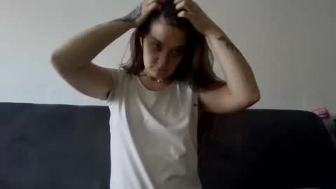 Snapshot of lucy_angel5 chatting on 02-04-26, 09:15 Lucy online show from 02-04-26, 09:15