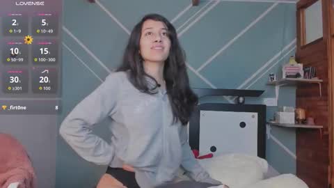 Lucy Herrera online show from 09-09-25, 01:16