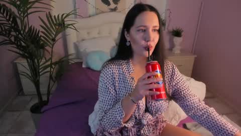 Laura online show from 02-08-25, 08:42