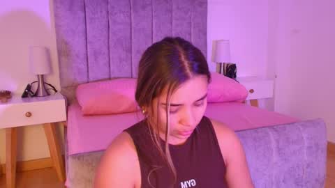 lucy online show from 04-06-26, 03:15