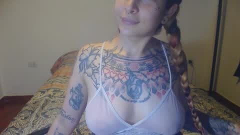 Snapshot of lucy_dreams69 chatting on 11-13-25, 11:25 Lucia online show from 11-13-25, 11:25