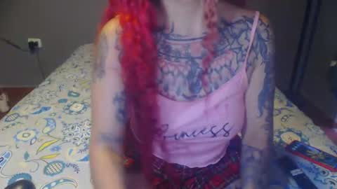 Snapshot of lucy_dreams69 chatting on 06-24-26, 10:31 Lucia online show from 06-24-26, 10:31