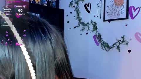 Lucy online show from 03-08-25, 08:44