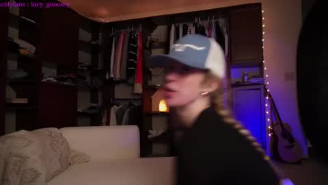 Lucy. online show from 01-28-25, 03:25