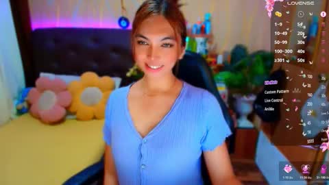 Snapshot of lucy_gray29 chatting on 10-27-25, 10:19 Lucy online show from 10-27-25, 10:19