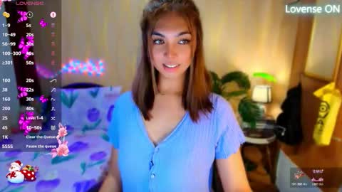 Snapshot of lucy_gray29 chatting on 12-15-25, 05:12 Lucy online show from 12-15-25, 05:12