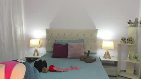 Snapshot of lucy_hot77 chatting on 12-19-24, 09:49 Lucia online show from 12-19-24, 09:49