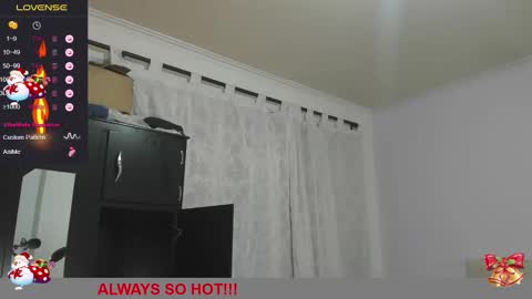 Snapshot of lucy_hot77 chatting on 01-03-25, 03:16 Lucia online show from 01-03-25, 03:16