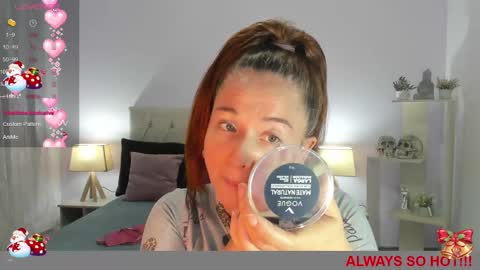 Snapshot of lucy_hot77 chatting on 01-09-25, 09:16 Lucia online show from 01-09-25, 09:16
