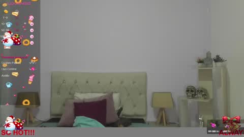 Snapshot of lucy_hot77 chatting on 01-20-25, 12:46 Lucia online show from 01-20-25, 12:46