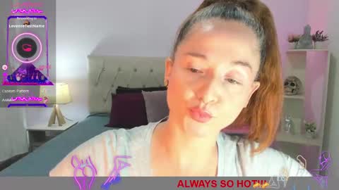 Snapshot of lucy_hot77 chatting on 02-14-25, 09:21 Lucia online show from 02-14-25, 09:21