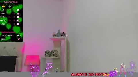 Snapshot of lucy_hot77 chatting on 02-27-25, 12:54 Lucia online show from 02-27-25, 12:54
