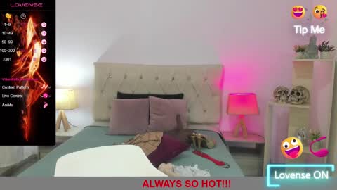 Snapshot of lucy_hot77 chatting on 03-05-25, 11:05 Lucia online show from 03-05-25, 11:05