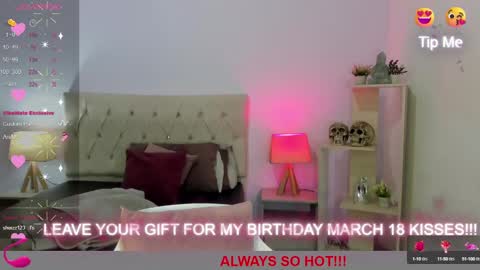 Snapshot of lucy_hot77 chatting on 03-12-25, 09:03 Lucia online show from 03-12-25, 09:03