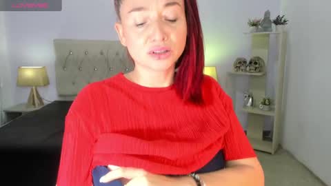 Snapshot of lucy_hot77 chatting on 09-13-25, 11:04 Lucia online show from 09-13-25, 11:04