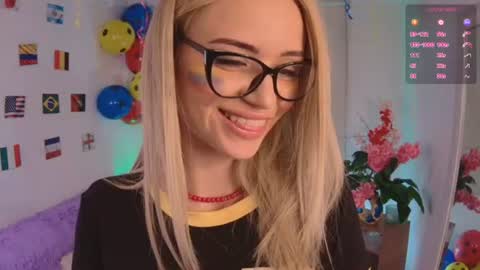 Snapshot of lucy_priincess chatting on 07-04-26, 01:01 lucy online show from 07-04-26, 01:01
