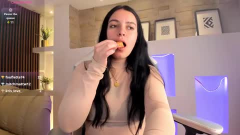 Sofia  online show from 01-04-25, 05:16