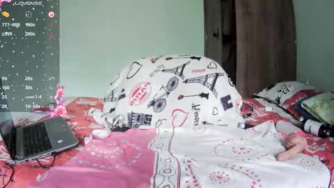 Lucia online show from 02-20-26, 01:22